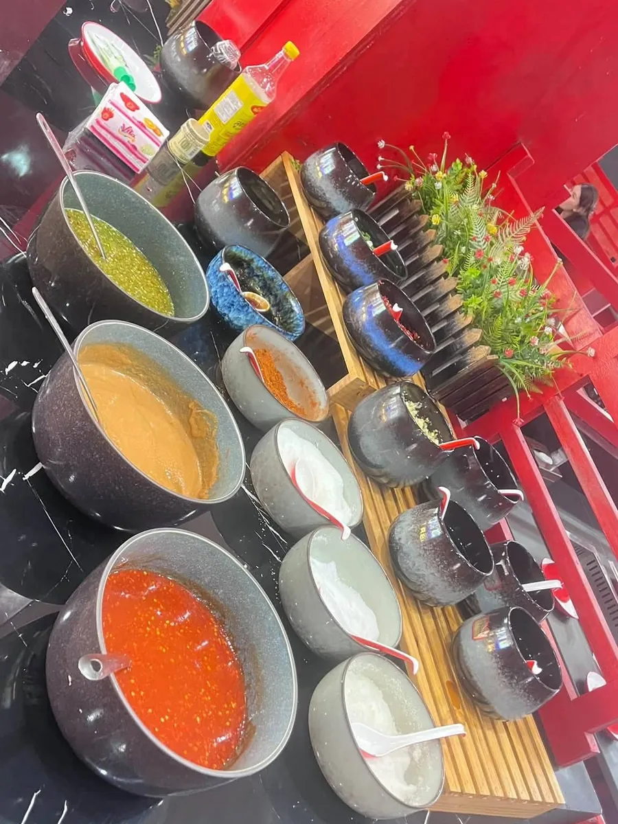 ຊຸດນ້ຳຈິ້ມ